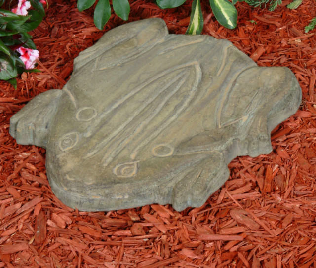 48004 Frog Stepping Stone